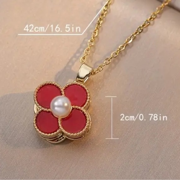 4 Leaves Clover Pendant W/Chain - Picture 2 of 2